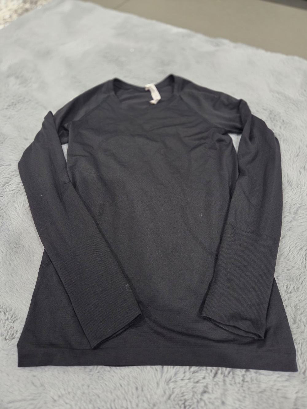 lululemon athletica Black Long-Sleeve Crew Top